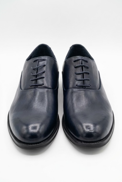 Calzatura Stringata Elegante in Pelle –