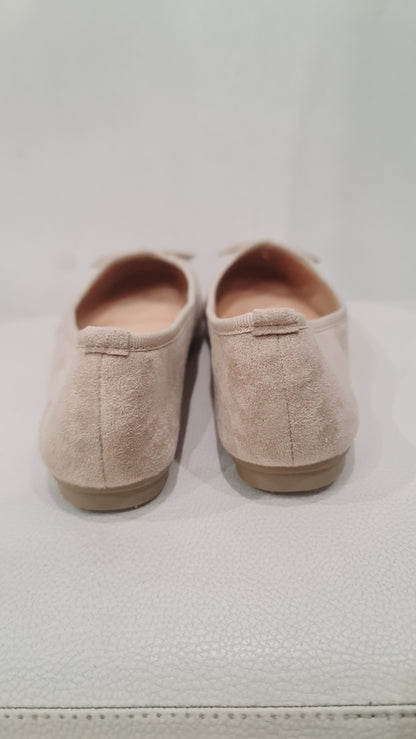 Ballerine Classiche in Faux Suede con Fiocco Elegante