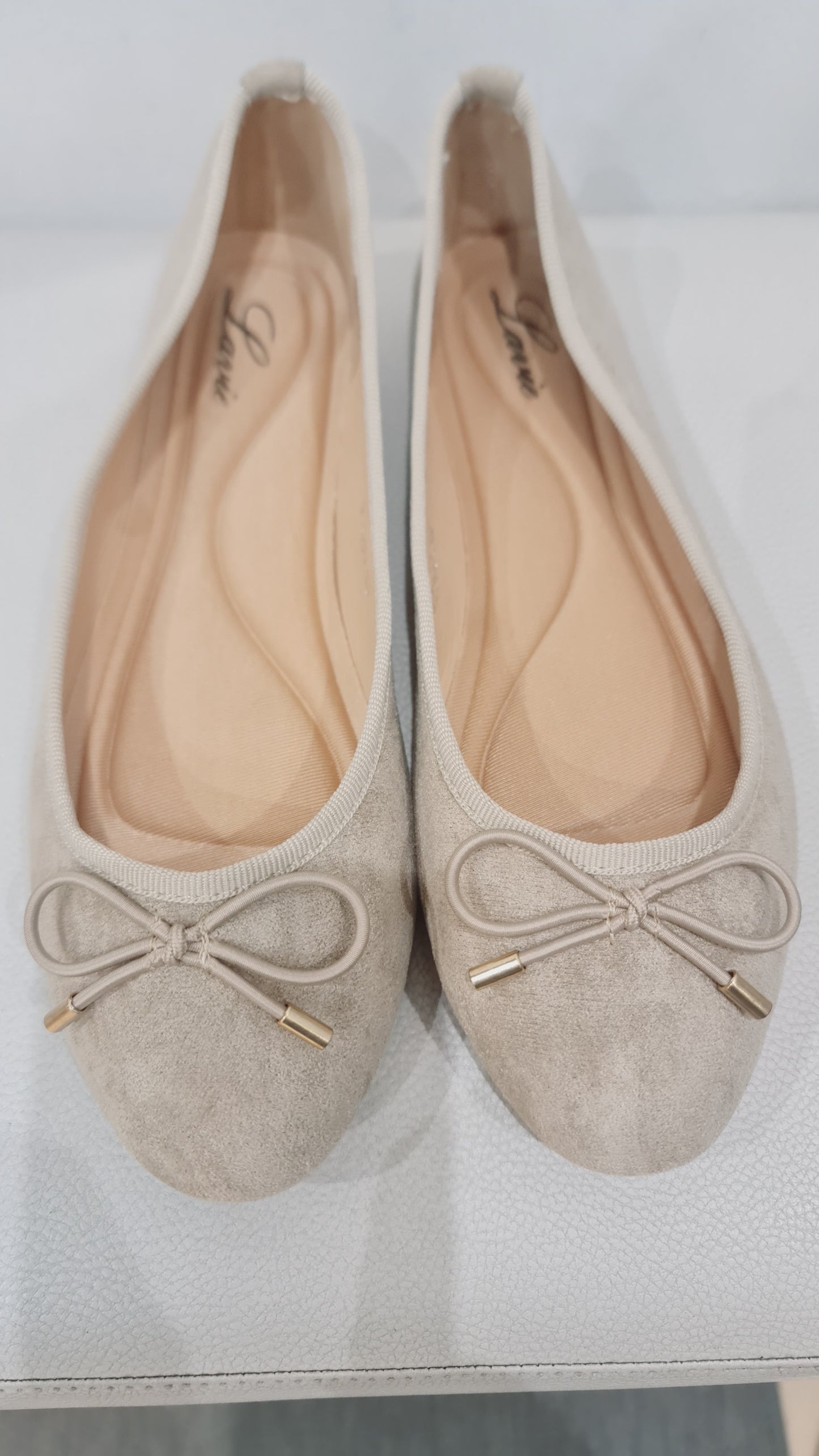 Ballerine Classiche in Faux Suede con Fiocco Elegante
