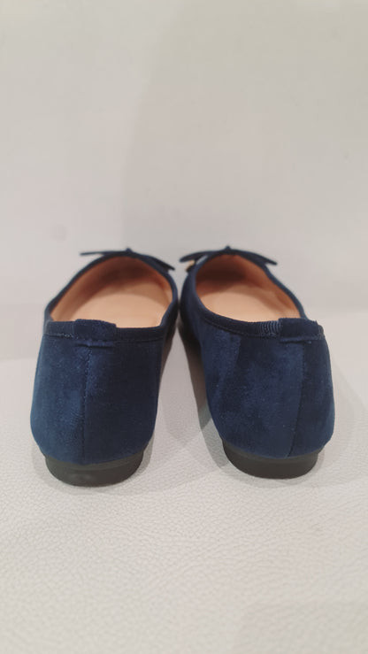 Ballerine Classiche in Faux Suede con Fiocco Elegante